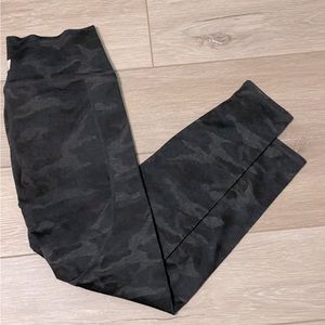 Vuori Clean Elevation Leggings